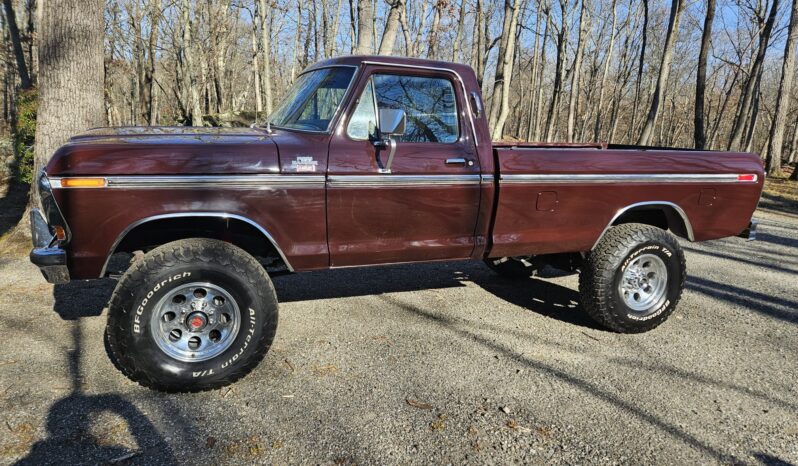 								1979 Ford F-250 Ranger Lariat 4×4 4-Speed full									