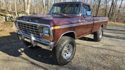 										1979 Ford F-250 Ranger Lariat 4×4 4-Speed full									