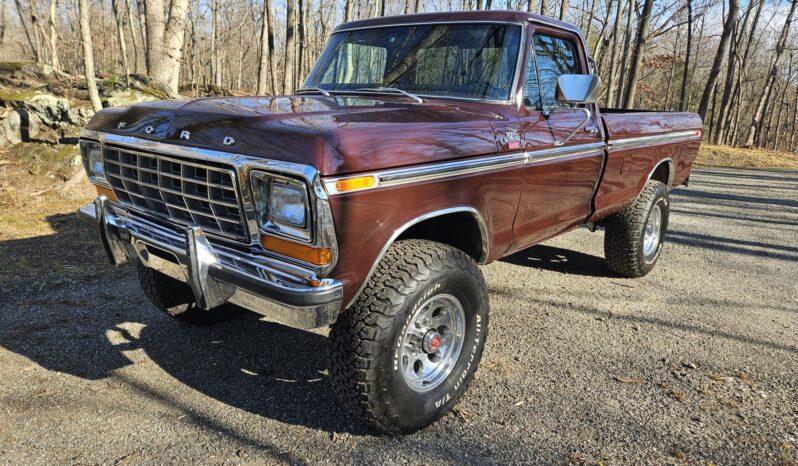 								1979 Ford F-250 Ranger Lariat 4×4 4-Speed full									