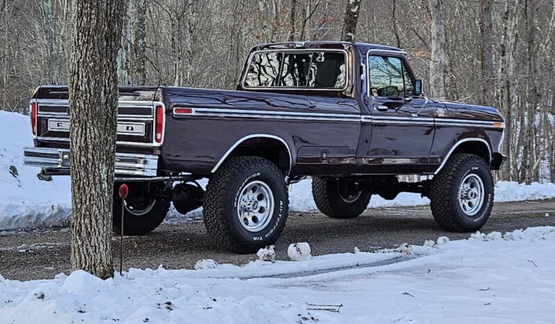 								1979 Ford F-250 Ranger Lariat 4×4 4-Speed full									