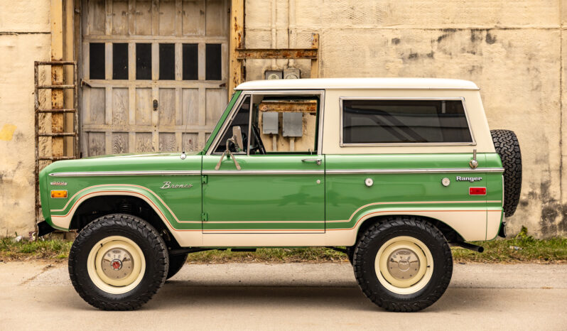 								1973 Ford Bronco Ranger 302 full									