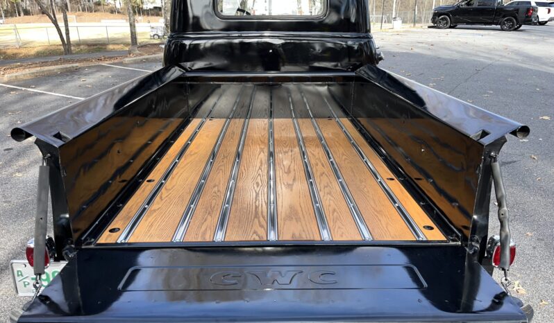 								1951 GMC 100 Deluxe Pickup 3-Speed full									