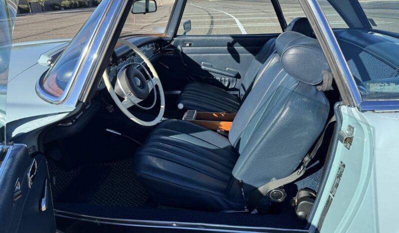 								1971 Mercedes-Benz 280SL full									