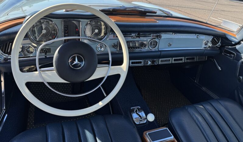 								1971 Mercedes-Benz 280SL full									