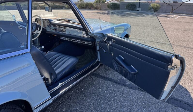 								1971 Mercedes-Benz 280SL full									