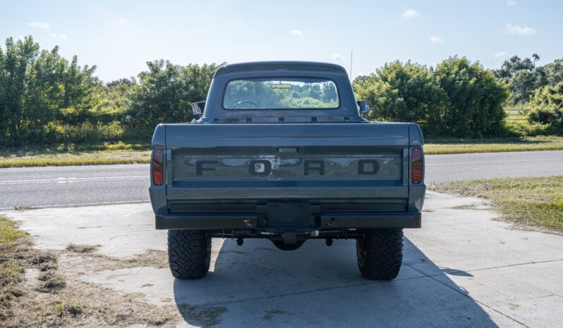 								1966 Ford F-100 4×4 full									