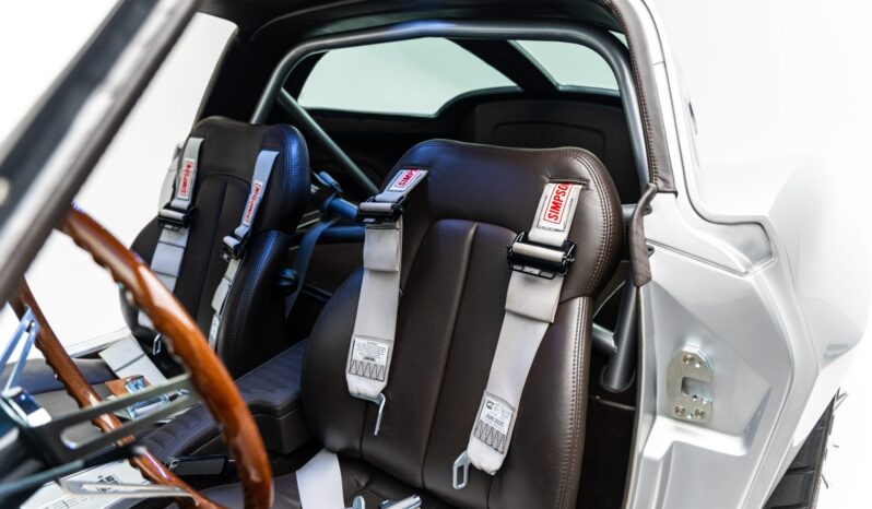 								1963 Chevrolet Corvette Split-Window Coupe 6-Speed full									