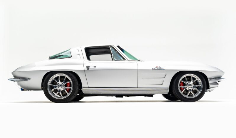 								1963 Chevrolet Corvette Split-Window Coupe 6-Speed full									