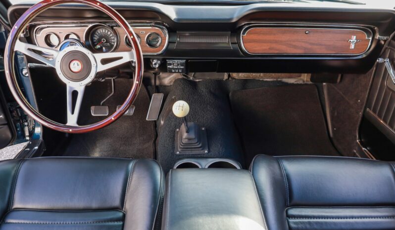 								1965 Ford Mustang Fastback 4-Speed full									