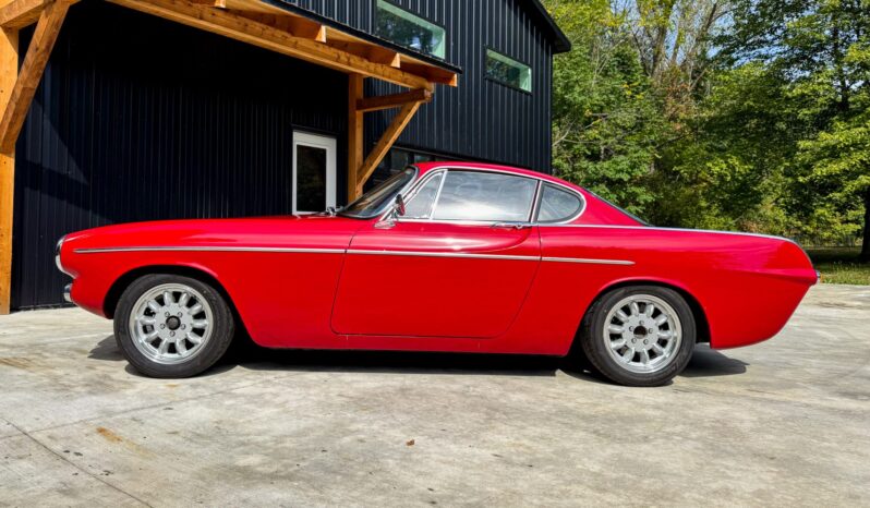 								1967 Volvo 1800S 5-Speed full									