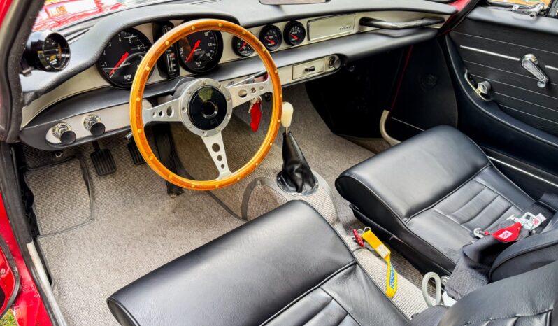 								1967 Volvo 1800S 5-Speed full									