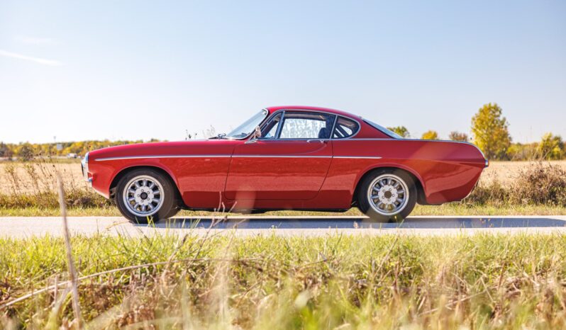 								1967 Volvo 1800S 5-Speed full									