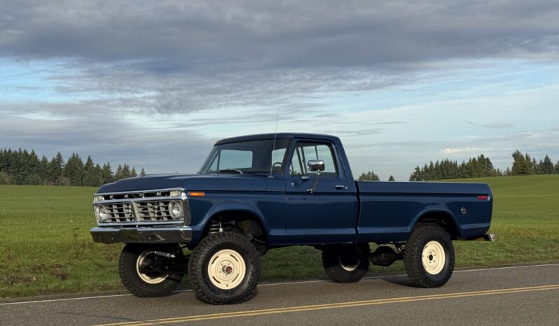 								1974 Ford F-100 Custom 4×4 4-Speed full									