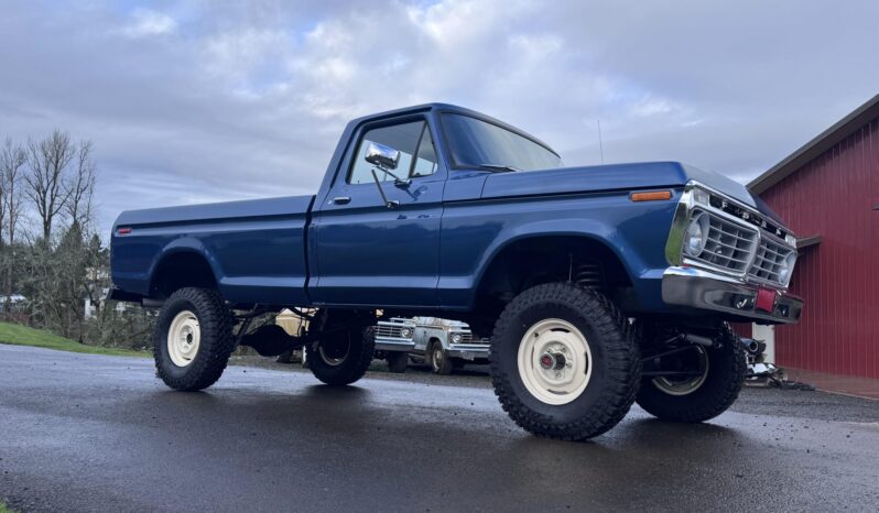 								1974 Ford F-100 Custom 4×4 4-Speed full									