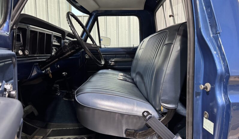 								1974 Ford F-100 Custom 4×4 4-Speed full									