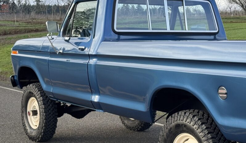 								1974 Ford F-100 Custom 4×4 4-Speed full									