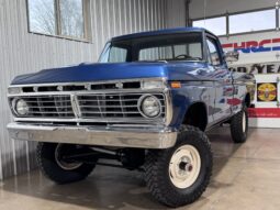 										1974 Ford F-100 Custom 4×4 4-Speed full									
