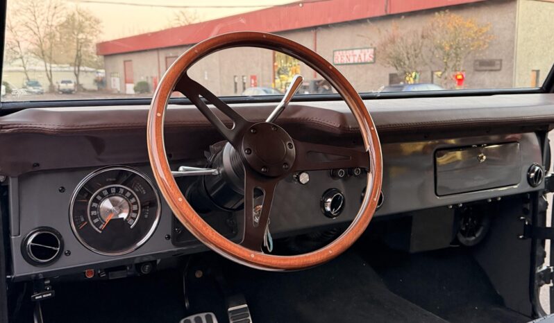 								1972 Ford Bronco full									
