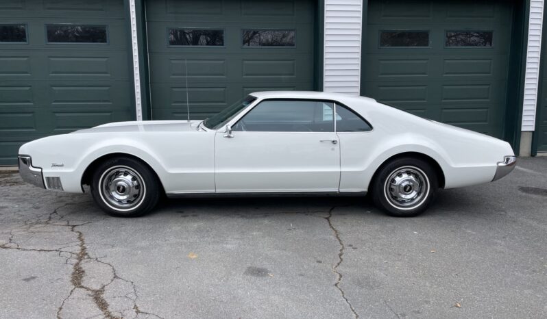 								1966 Oldsmobile Toronado full									
