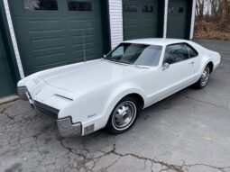 										1966 Oldsmobile Toronado full									