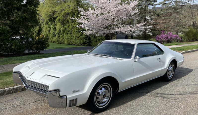 								1966 Oldsmobile Toronado full									