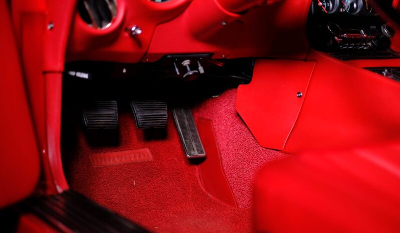 								1971 Chevrolet Corvette Convertible 4-Speed full									