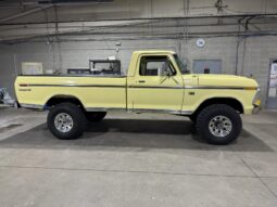 										1973 Ford F-250 Ranger XLT 4×4 full									