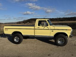 										1973 Ford F-250 Ranger XLT 4×4 full									