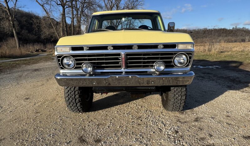 								1973 Ford F-250 Ranger XLT 4×4 full									