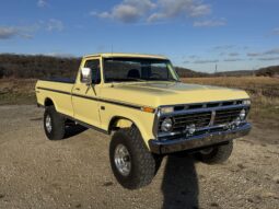 										1973 Ford F-250 Ranger XLT 4×4 full									