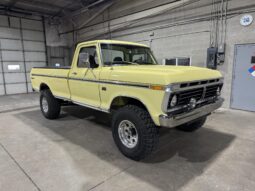 										1973 Ford F-250 Ranger XLT 4×4 full									