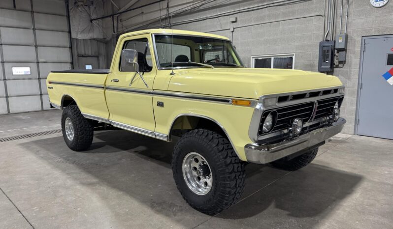 								1973 Ford F-250 Ranger XLT 4×4 full									