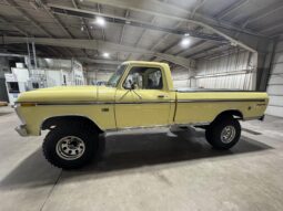 										1973 Ford F-250 Ranger XLT 4×4 full									