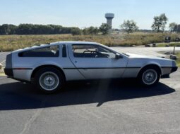 										1981 DeLorean DMC-12 5-Speed full									