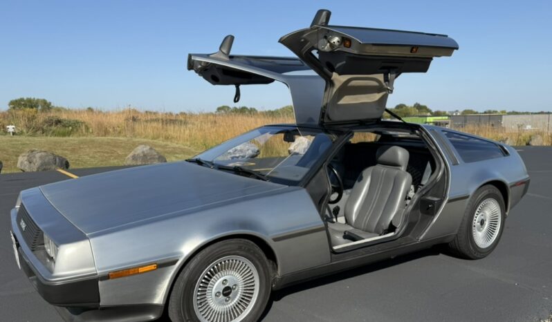 								1981 DeLorean DMC-12 5-Speed full									