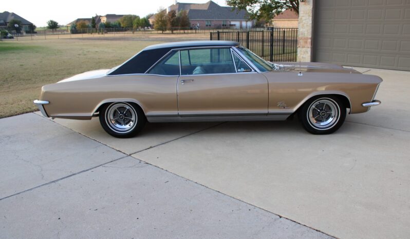 								1965 Buick Riviera Gran Sport full									