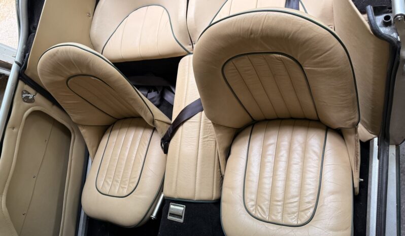 								1960 Austin-Healey 3000 BT7 Mk I full									