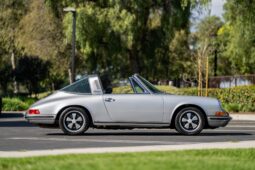 										1971 Porsche 911T Targa 5-Speed full									