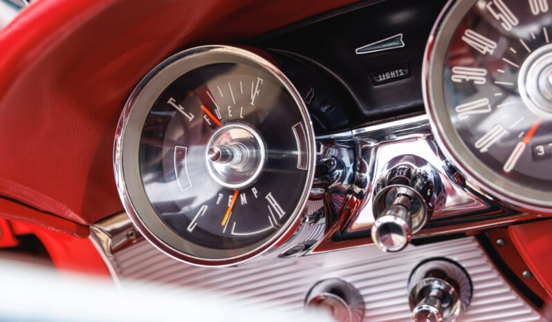 								1962 Ford Thunderbird Sports Roadster full									