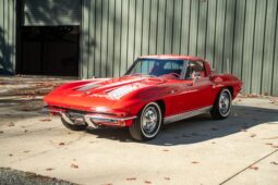 										1963 Chevrolet Corvette Split-Window Coupe 4-Speed full									