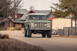 										1974 Ford Bronco Coyote-Powered full									