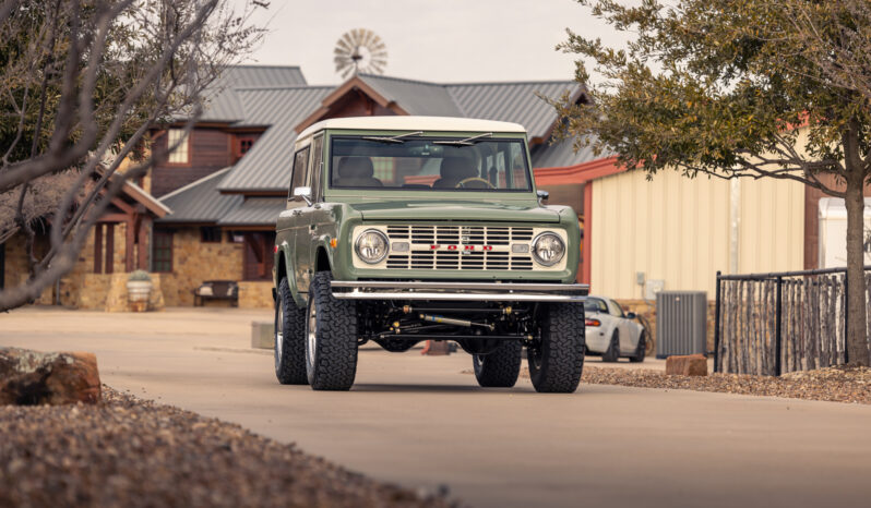 								1974 Ford Bronco Coyote-Powered full									