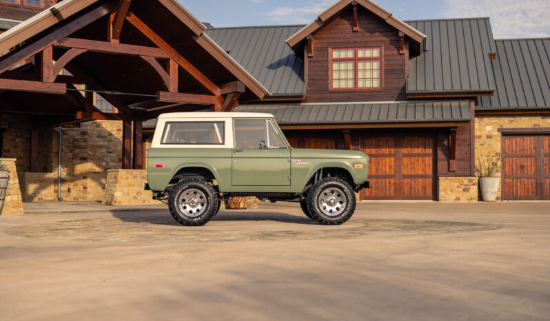 								1974 Ford Bronco Coyote-Powered full									