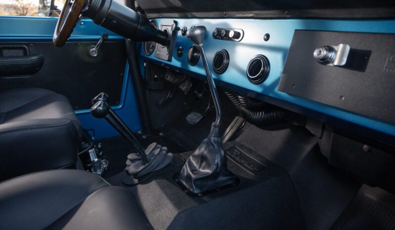 								1974 Ford Bronco 4×4 full									