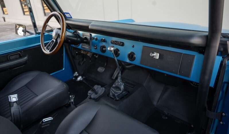 								1974 Ford Bronco 4×4 full									