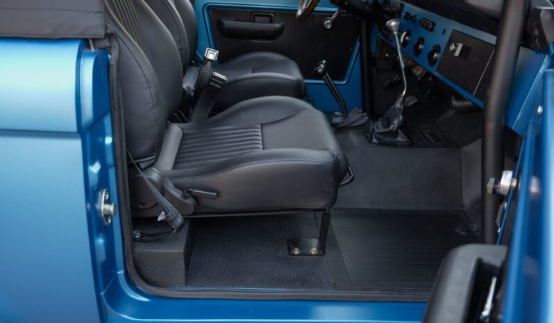 								1974 Ford Bronco 4×4 full									