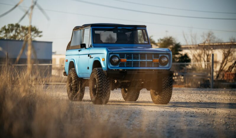 								1974 Ford Bronco 4×4 full									