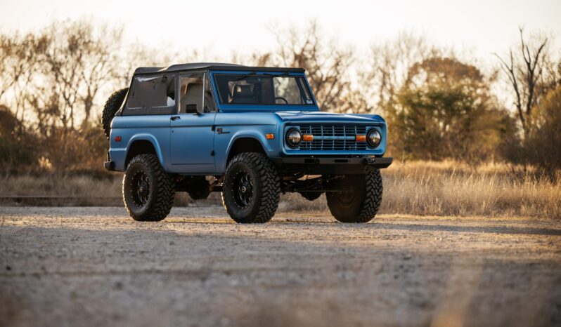 								1974 Ford Bronco 4×4 full									