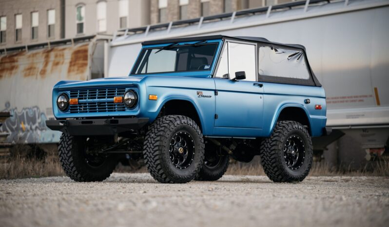 								1974 Ford Bronco 4×4 full									