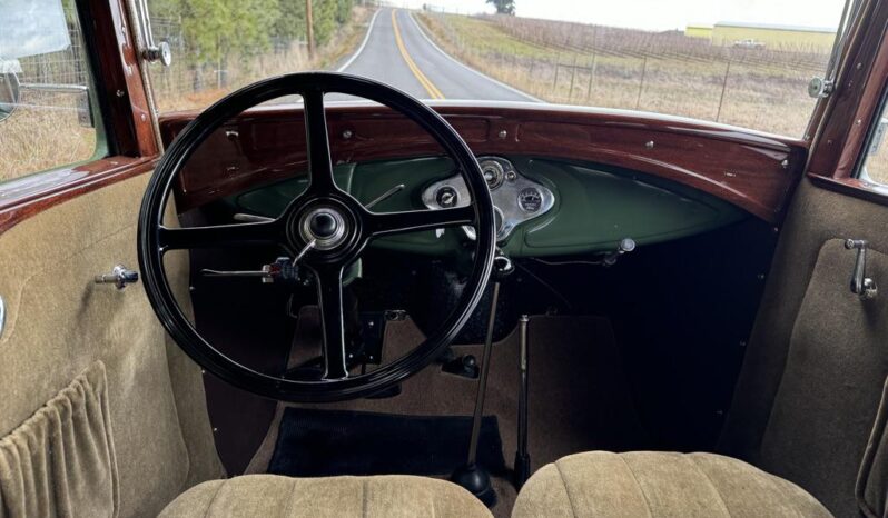 								1931 Ford Model A Victoria 4-Speed full									